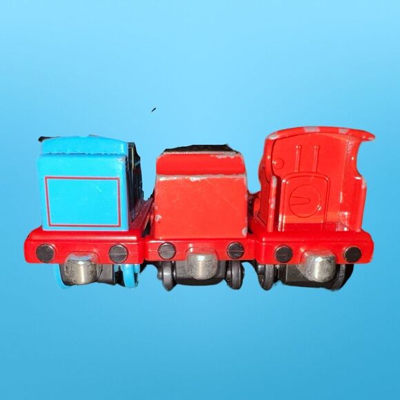 Thomas & Friends Take Along N Play Metal Magnetic James Tendar Holiday Thomas B6 - Picture 9 of 9